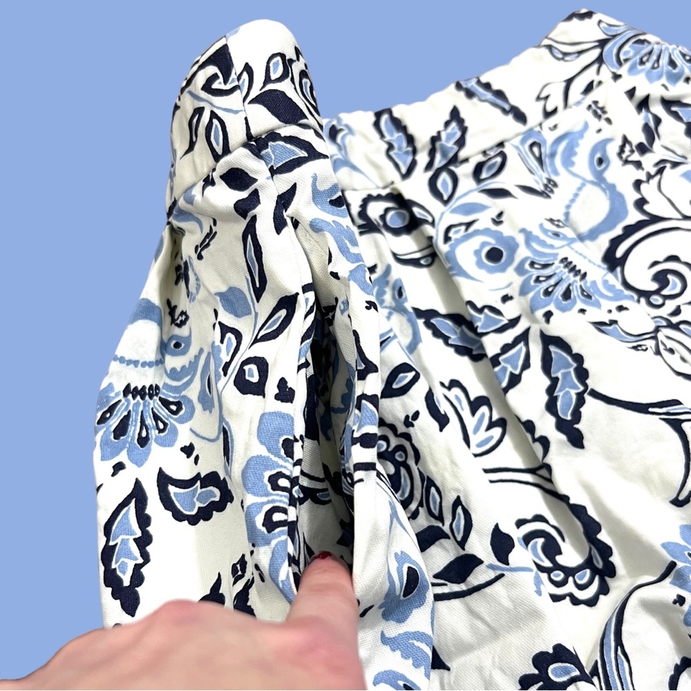 SOLD- Ann Taylor LOFT Skirt White Blue Floral Pleated A Line Classic Stretch - Picture 5 of 10